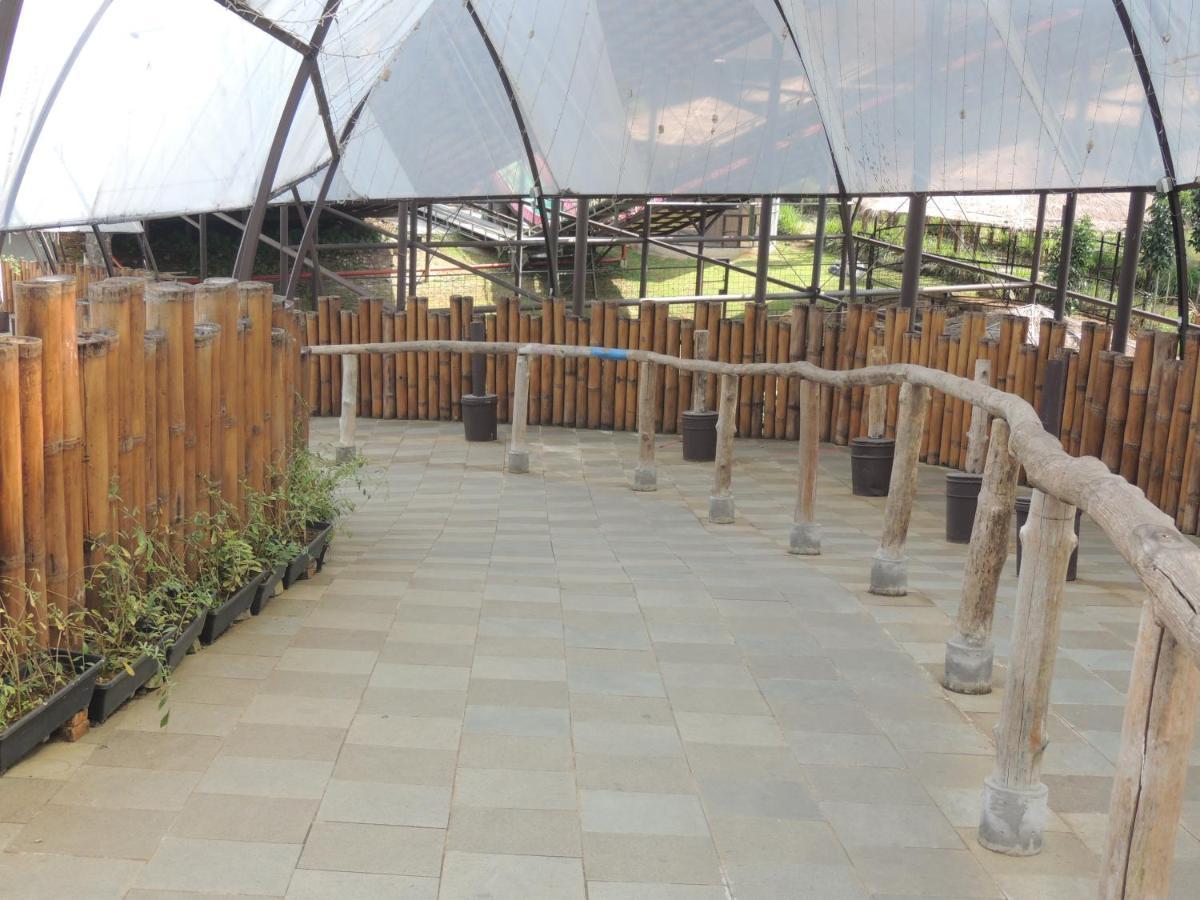 Hotel Semilir Glamping Semarang Esterno foto